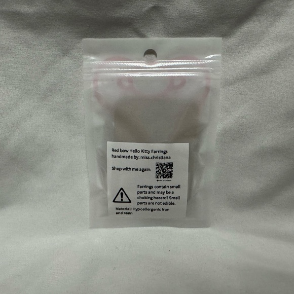 Handmade Red Bow Hello Kitty Earrings - Picture 3 of 7